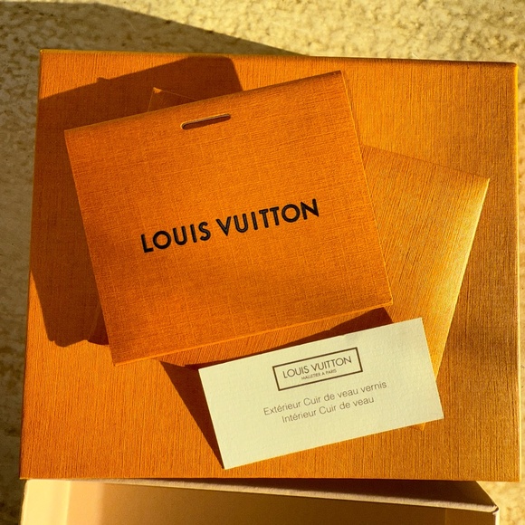 Louis Vuitton - Vernis Key Pouch - Picture 3 of 4